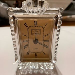 FIFTH AVE CRYSTAL QUARTZ CLOCK